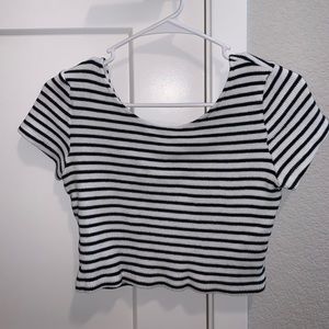 Black & white stripped crop top